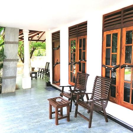 Induwara Safari Resort Удавалаве Екстер'єр фото