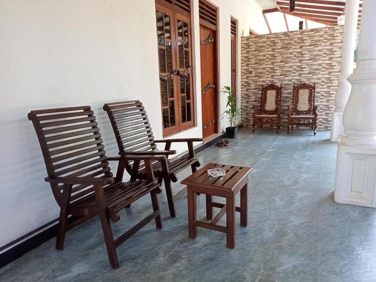 Induwara Safari Resort Удавалаве Екстер'єр фото