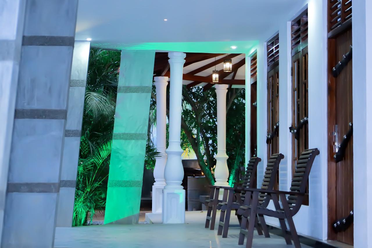 Induwara Safari Resort Удавалаве Екстер'єр фото