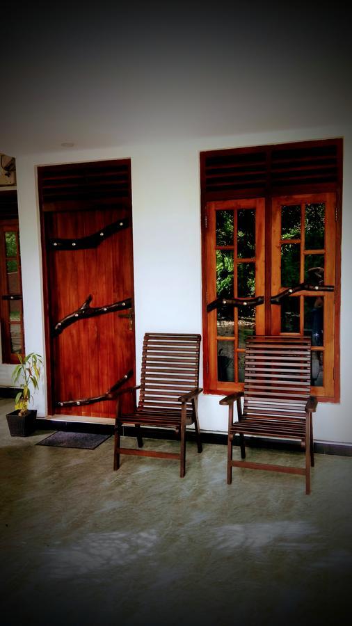 Induwara Safari Resort Удавалаве Екстер'єр фото