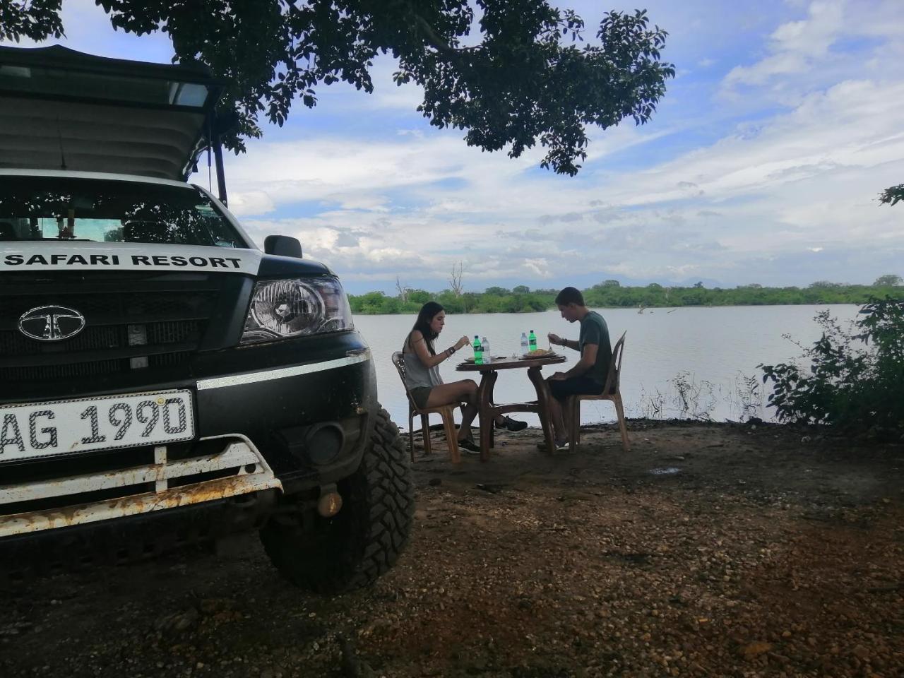 Induwara Safari Resort Удавалаве Екстер'єр фото